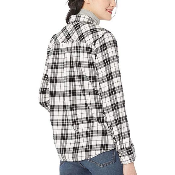 J Crew black and white plaid flannel buttondown - Picture 4 of 8